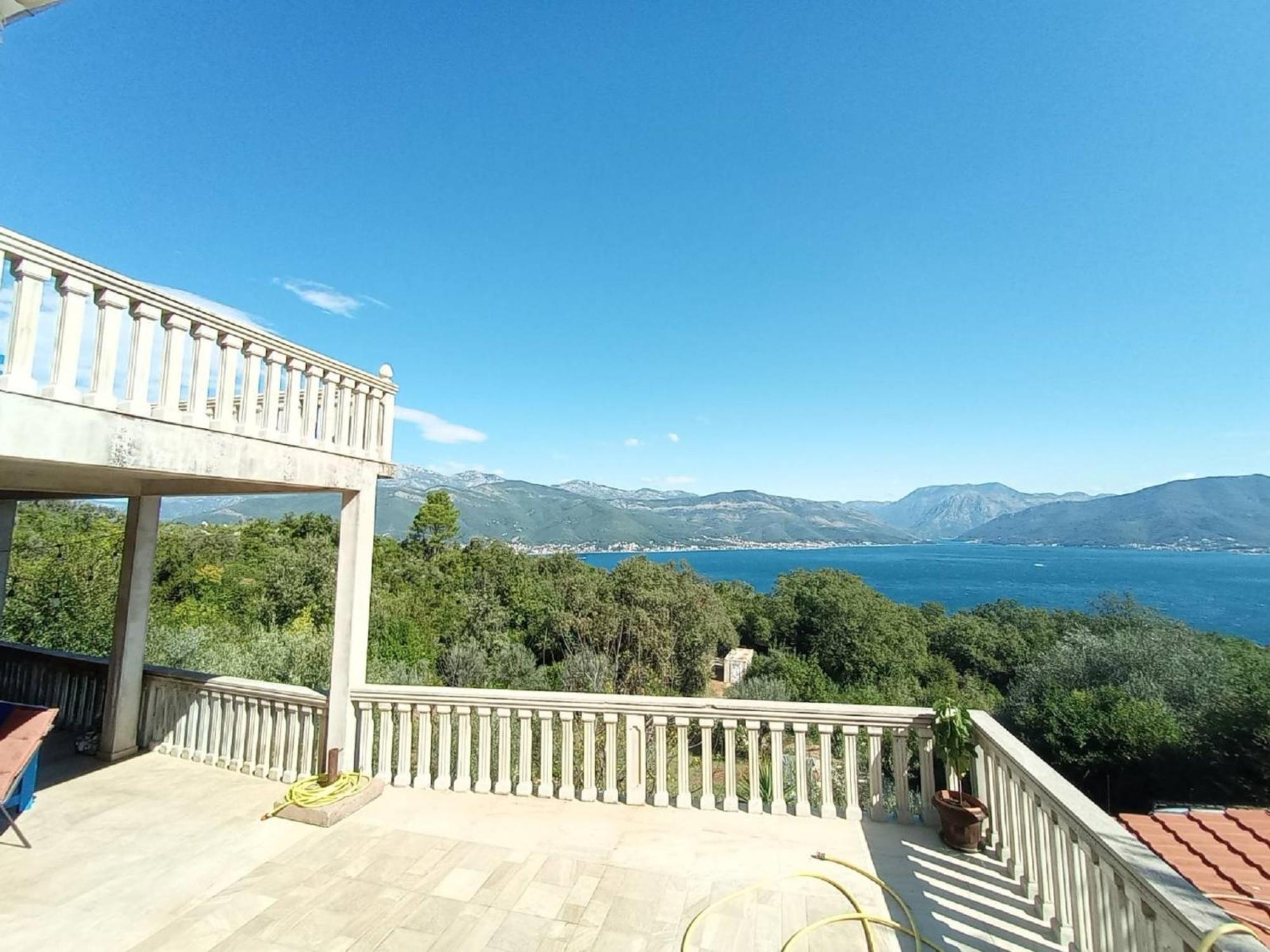 Apartments Vidikovac Tivat Luaran gambar