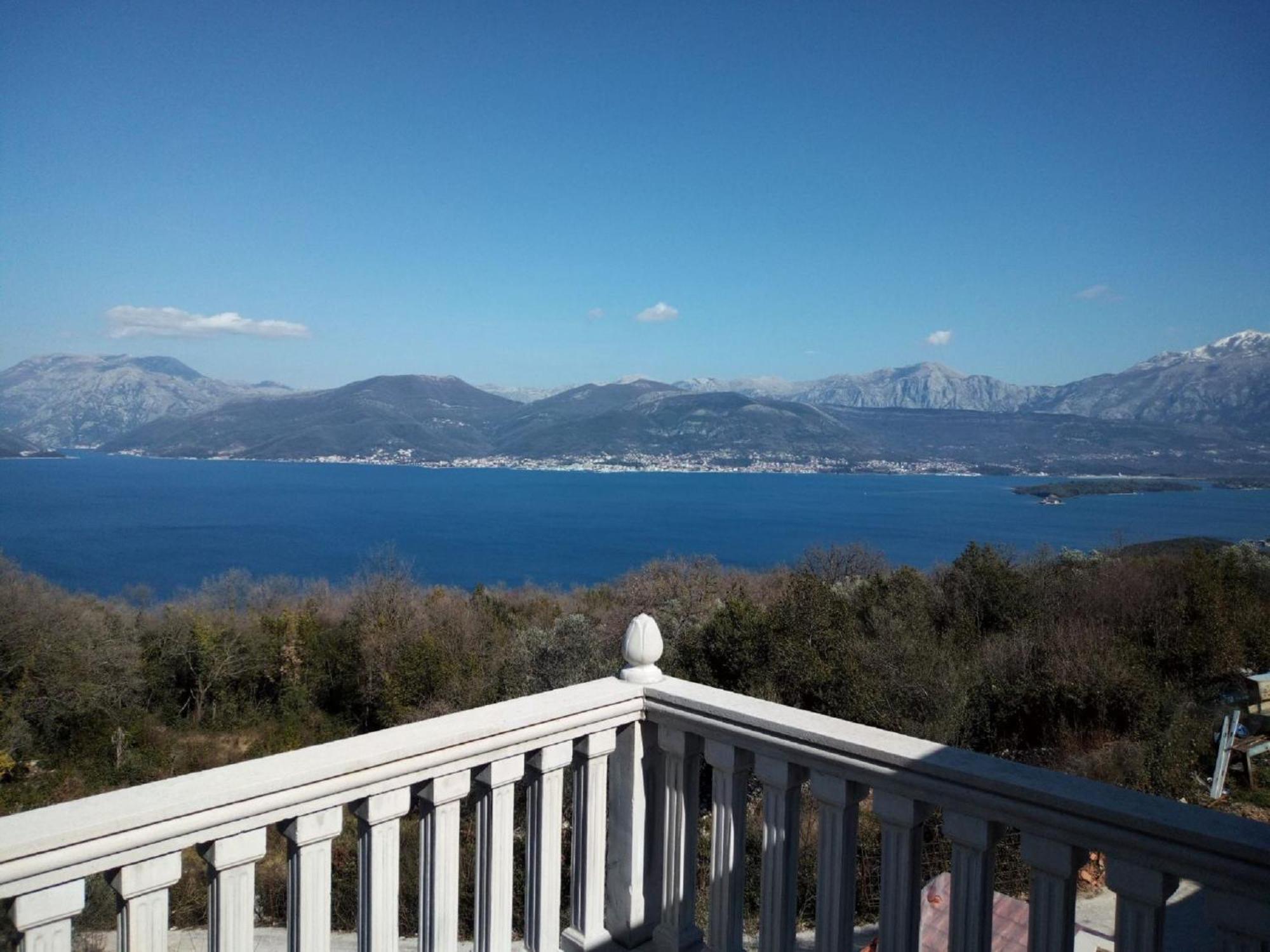 Apartments Vidikovac Tivat Luaran gambar